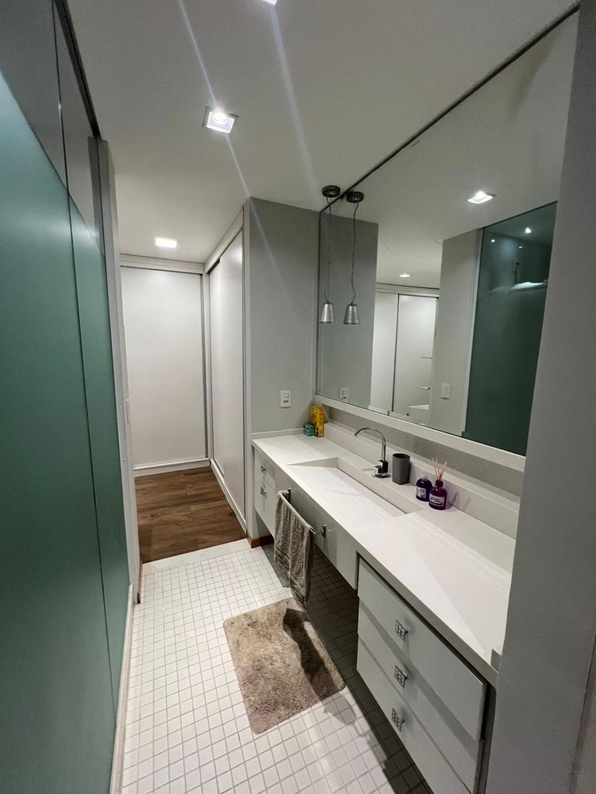Apt 3Q Luxo Com Ar E Jacuzzi Na Beira Mar Гуарапари Экстерьер фото